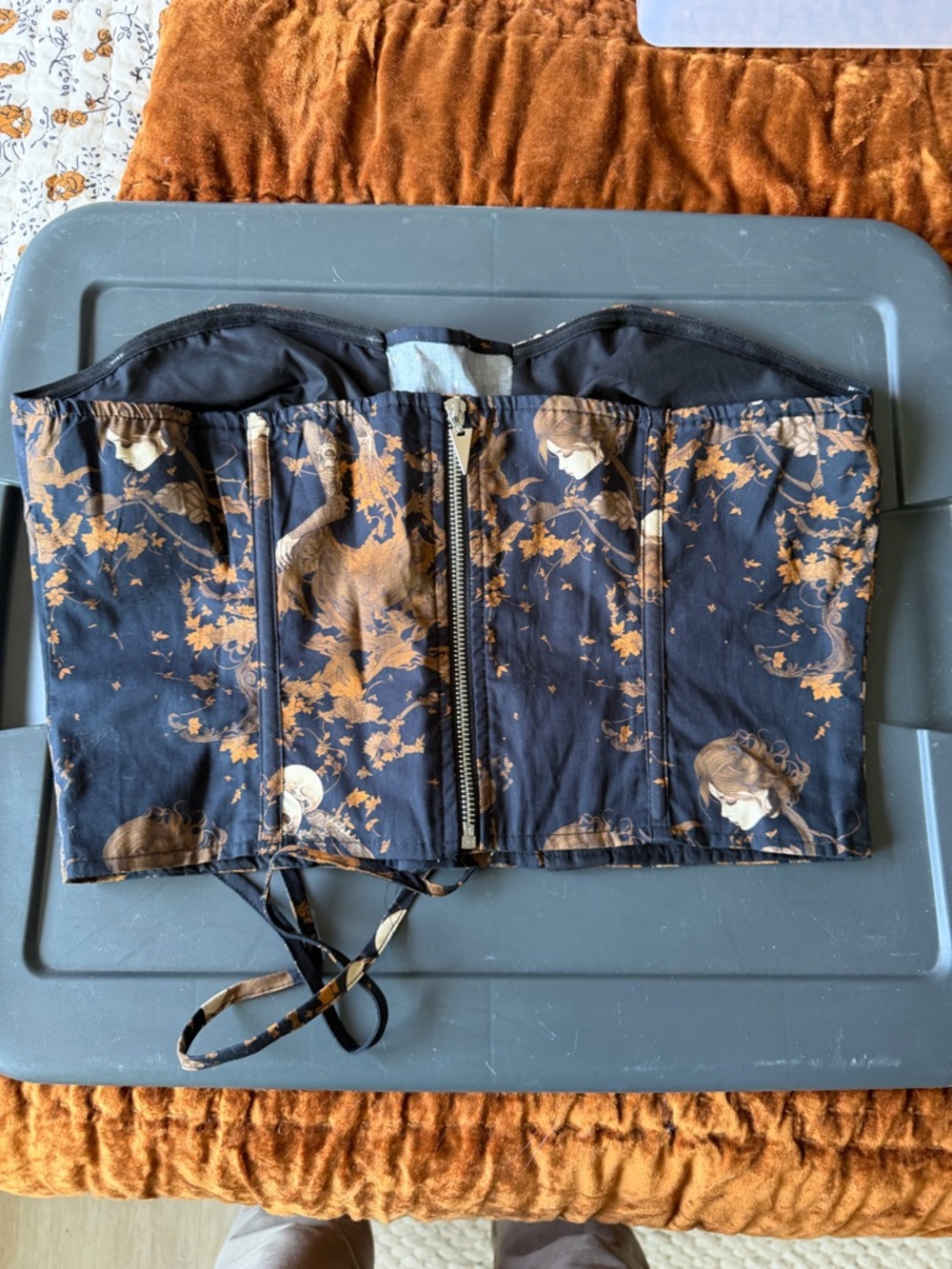 Underworld Cotton Lace Up Corset - Picture 3 of 4